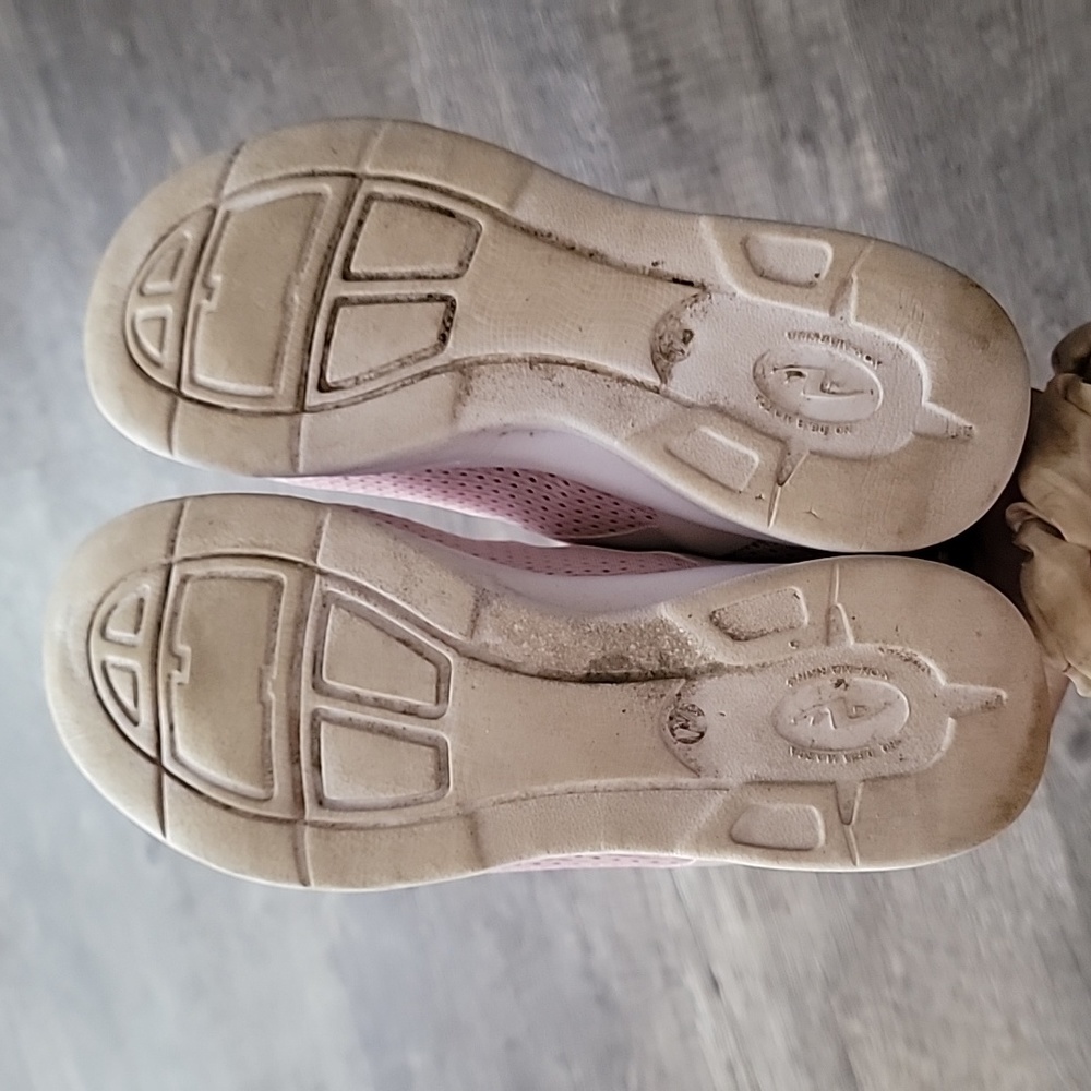 Sneakers - Picture 4 of 4